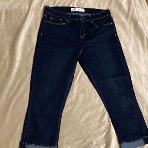 Levi Strauss Mid Rise Capri - 14-W32 - Like New Condition